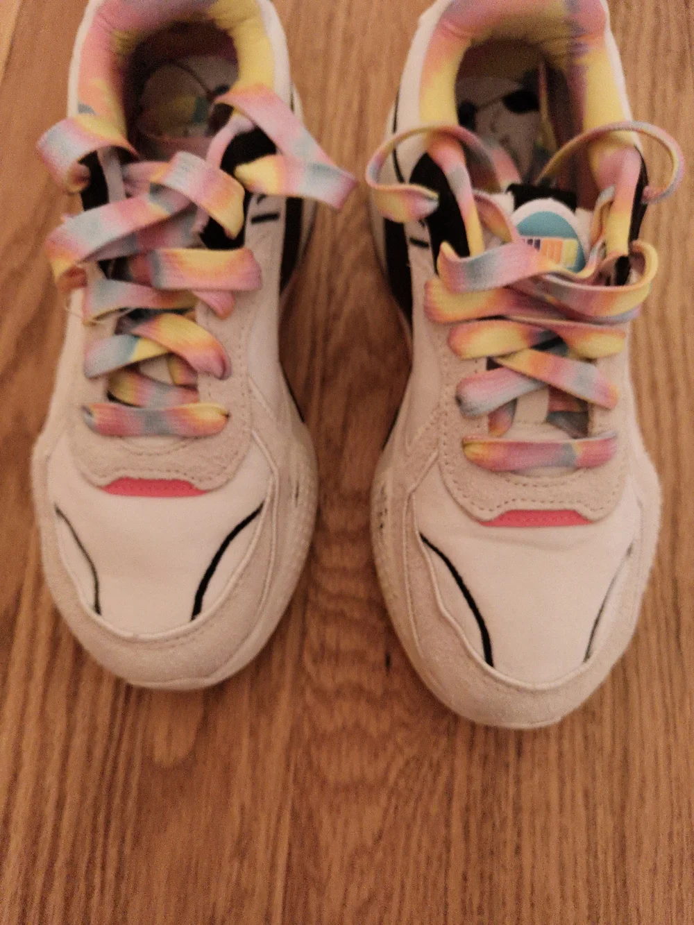 Puma Squishmallows Kids White Sneakers with Pastel Rainbow Accents Size 5.5